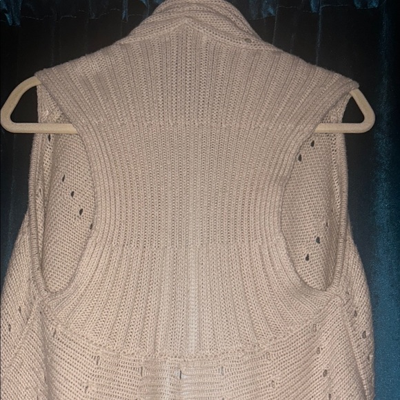 Michael by Michael Kors Elegant Cream Knit Vest - Picture 6 of 12